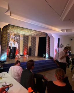 Revival der Jungschützenwette „wir stellen einen Roller auf drei Biergläser“
#schütze #schützenlebenistdochwasfeines #schützenlebennachhaltigheimat #schützen #schützenleben #schützenverein #herbstfest #herbstfest2023